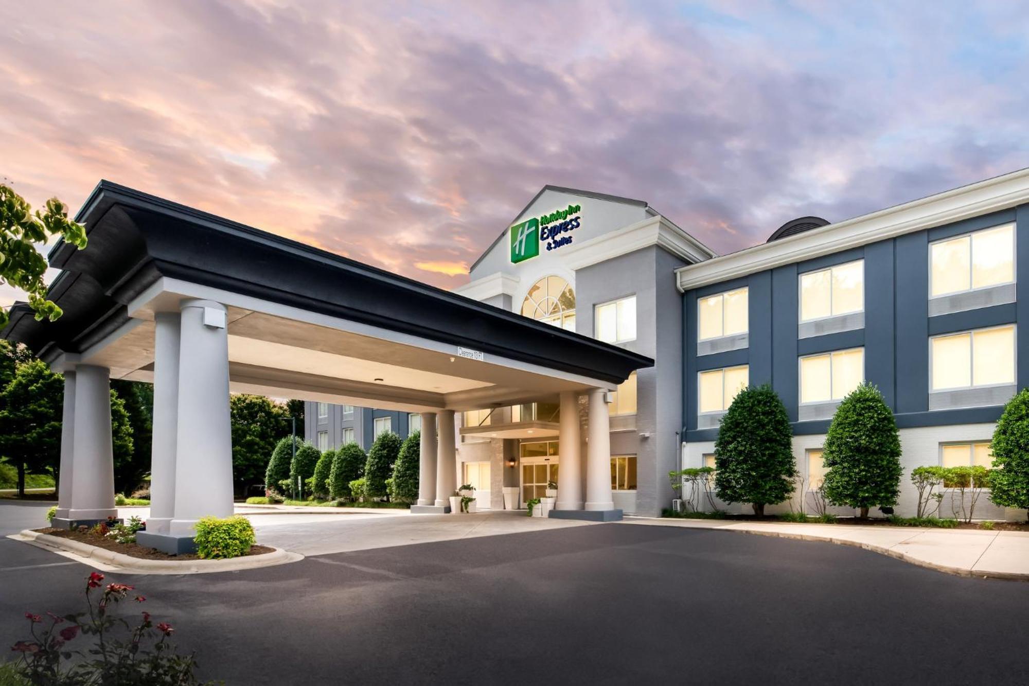 Holiday Inn Express & Suites Sylva / Dillsboro By Ihg Exterior foto